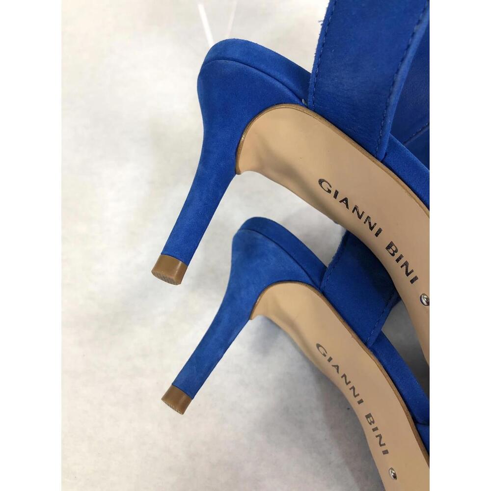 Gianni Bini Blue Suede Heels Ankle Strap and Closed Toe Size 8M Fit Smaller 7.5 - Picture 4 of 9